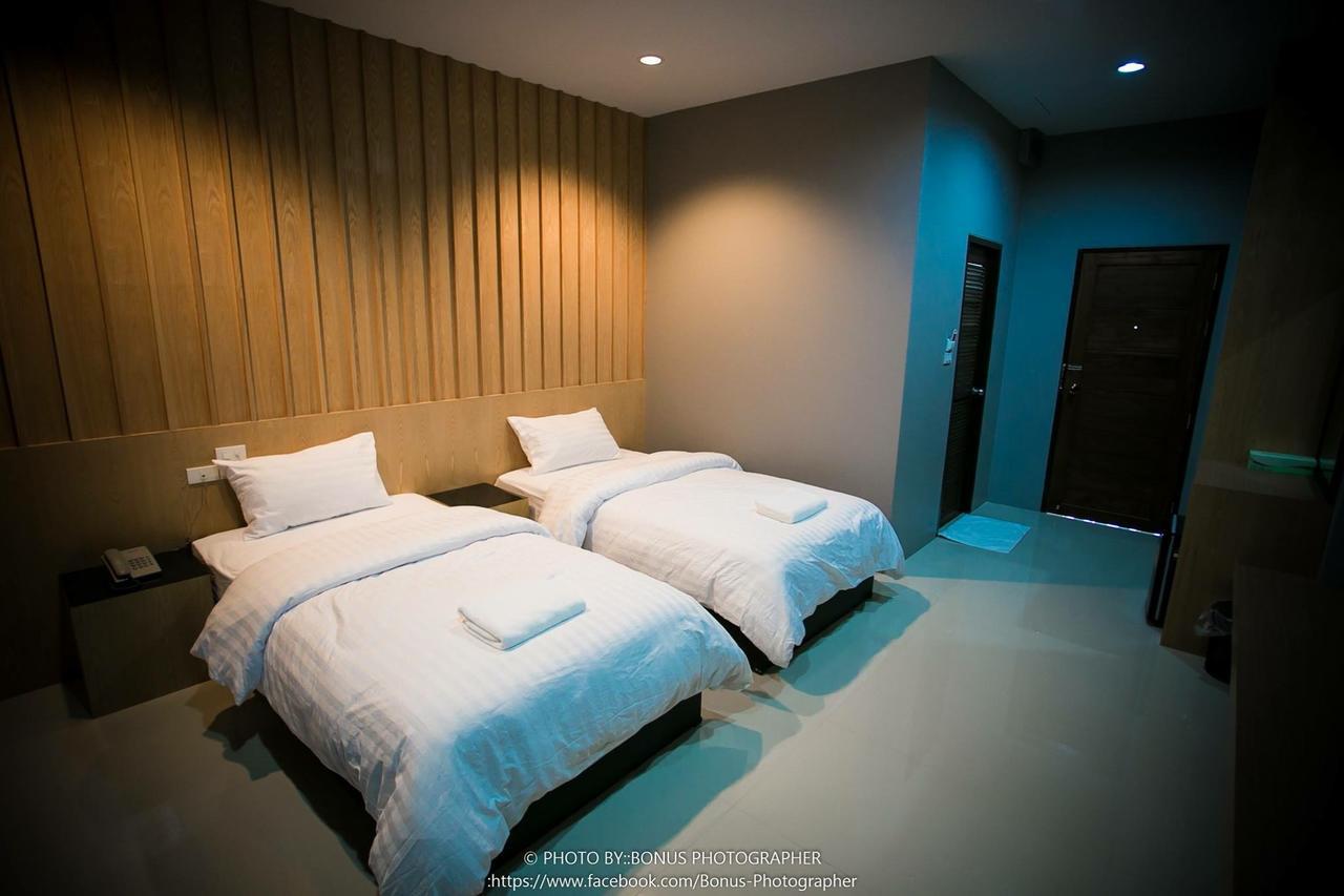 Hobby Hotel Uttaradit Ngoại thất bức ảnh