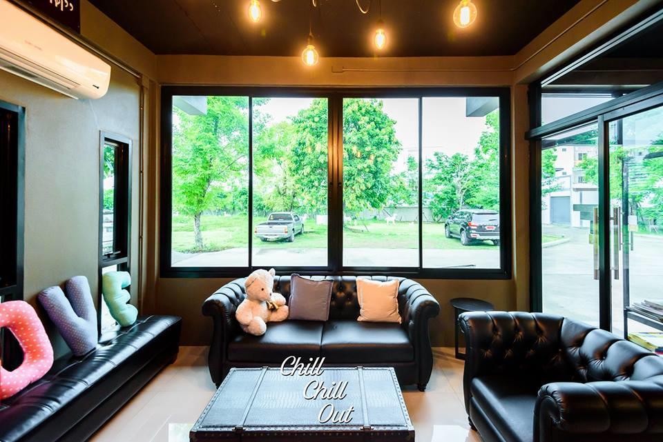Hobby Hotel Uttaradit Ngoại thất bức ảnh